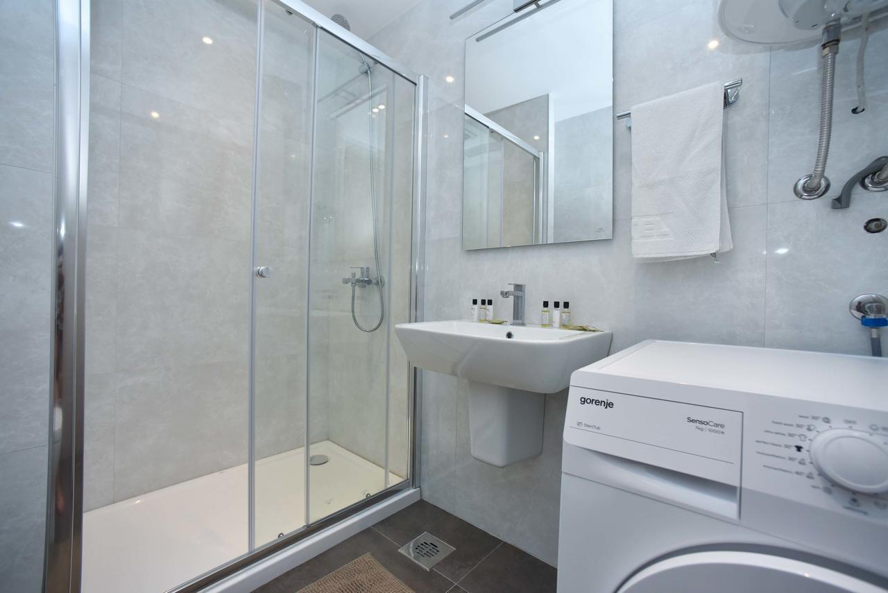 Luxury Fontana Apartments Budva Exteriör bild
